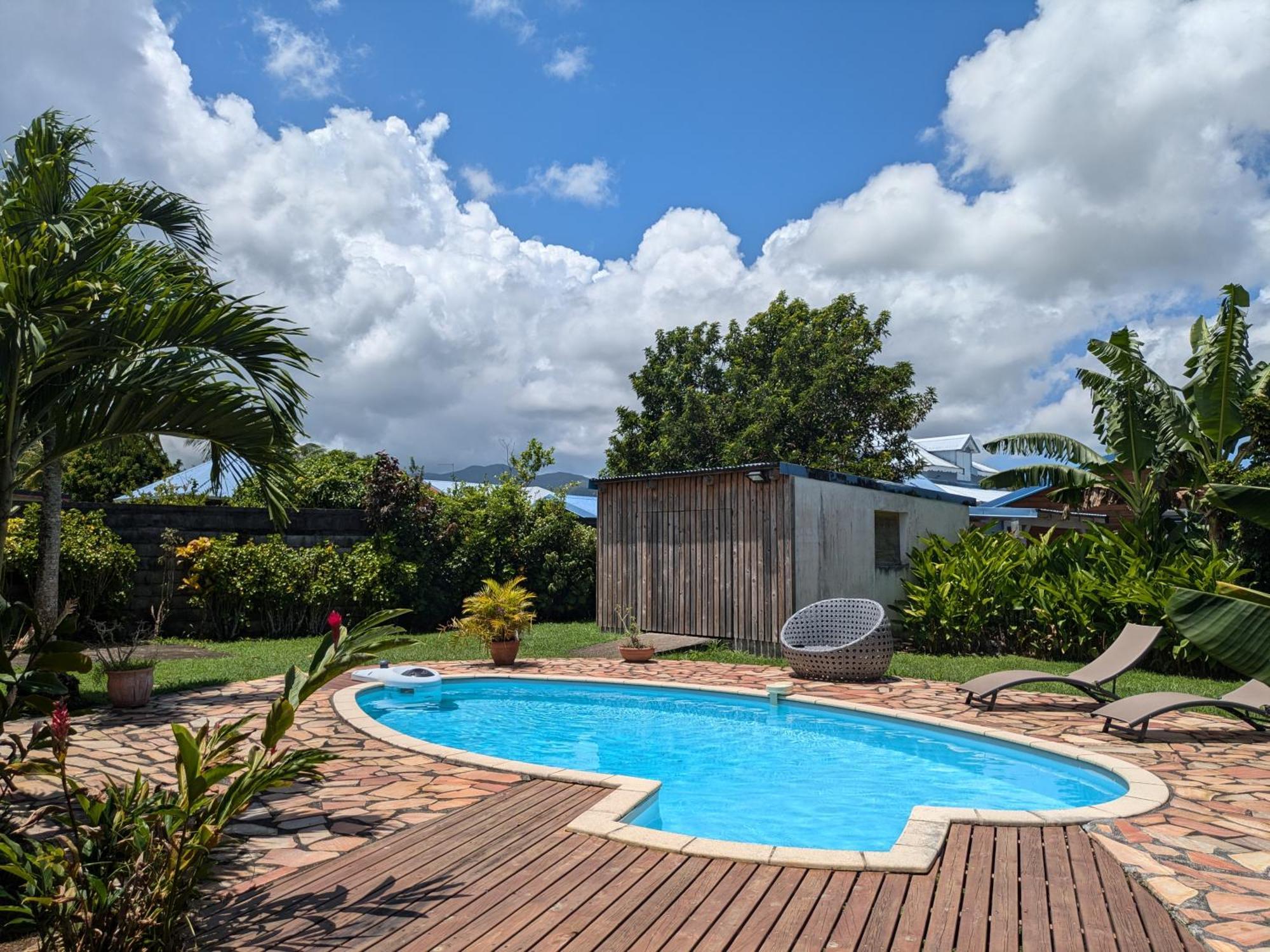 Charmante Villa Creole Climatisee, Jardin Tropical Et Piscine Prives Lamentin Exterior foto